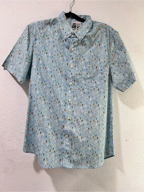 KENNINGTON Light Blue Short-Sleeve Button-Down Shirt with Geometric Motif